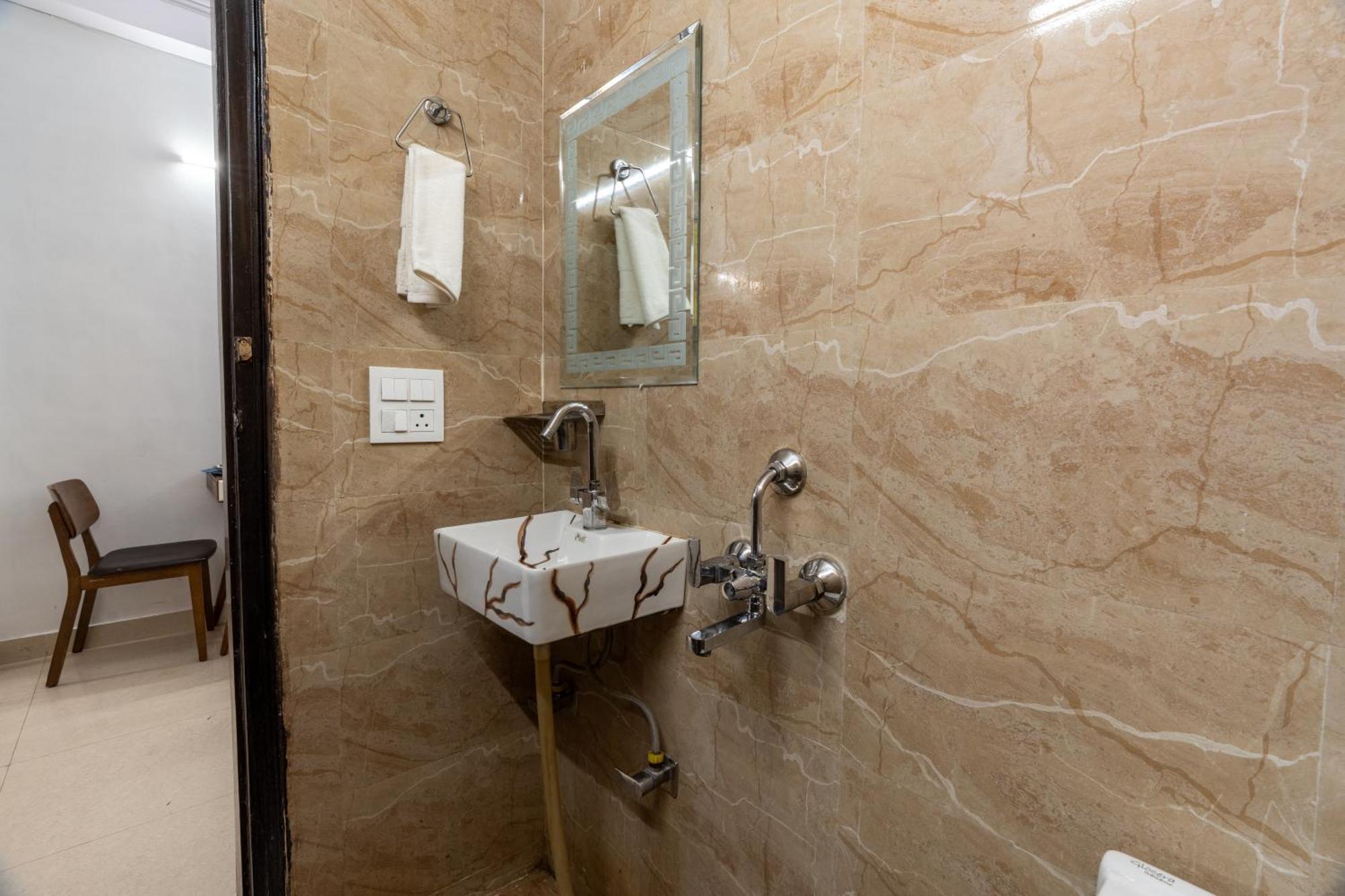 Homlee-Vintage 2Bhk-Ndls-Lift-Bharat Mandapam Apartment New Delhi Luaran gambar